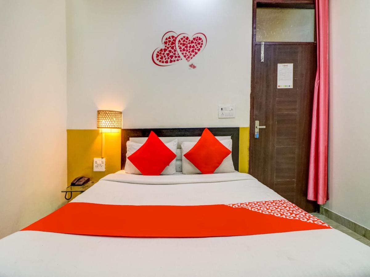 Oyo 74060 Taj Residency Otel Yeni Delhi Dış mekan fotoğraf