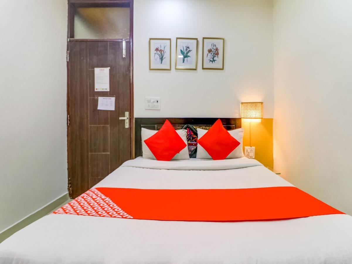 Oyo 74060 Taj Residency Otel Yeni Delhi Dış mekan fotoğraf